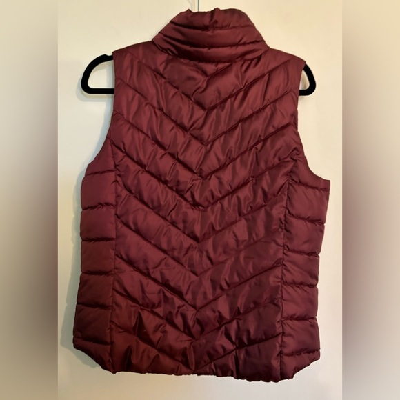 So Authentic American Heritage Womens Junior Sz L Burgundy Puffer Vest Polyester - Picture 2 of 7